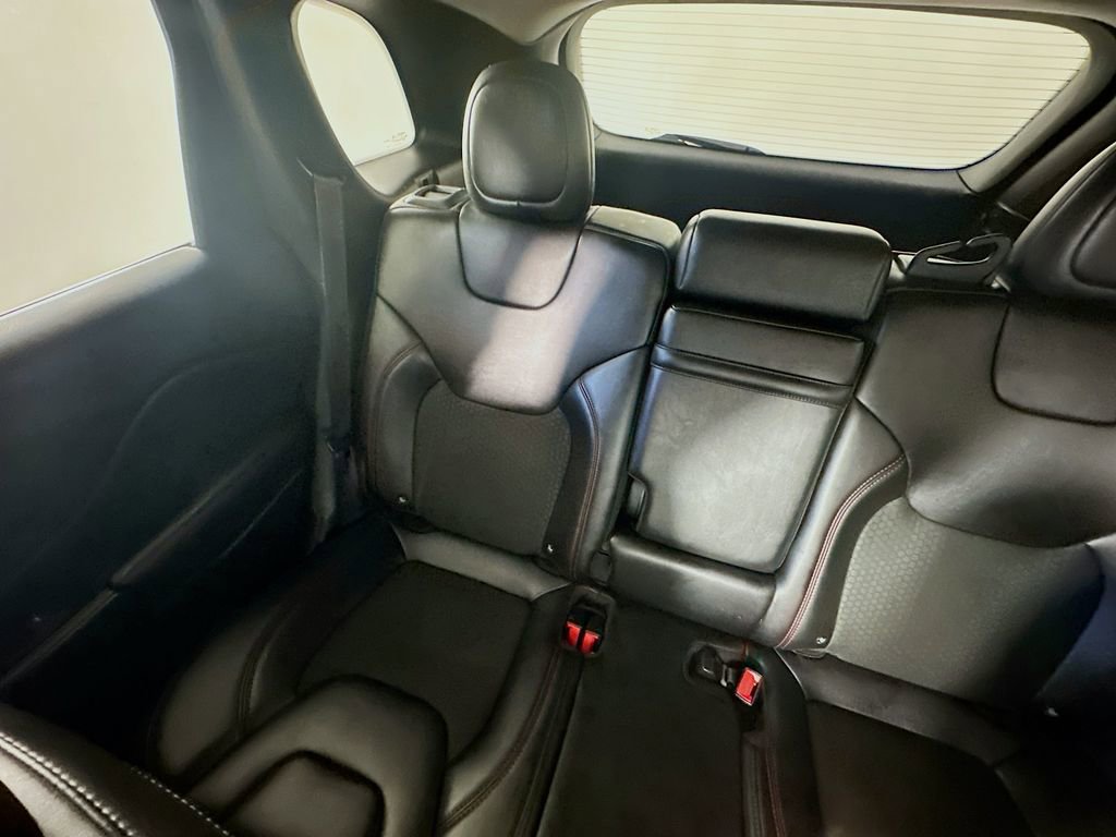 Used 2019 Jeep Cherokee Trailhawk w/ Comfort/Convenience Group AWD/4WD image 12