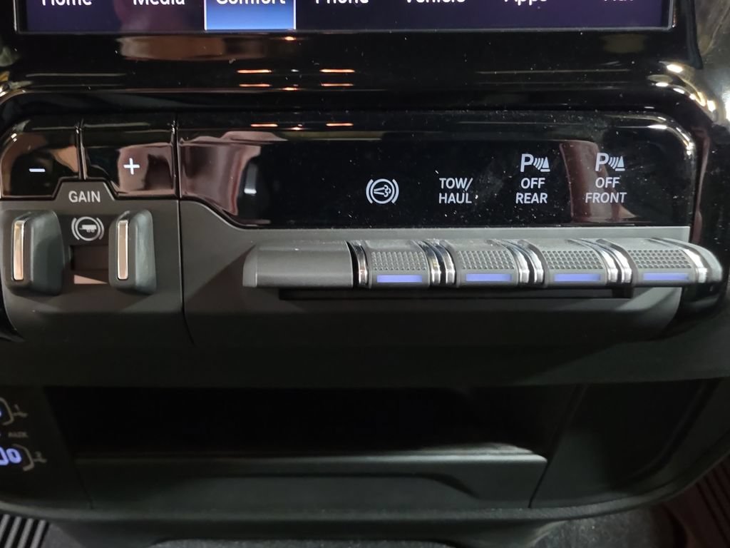 New 2026 RAM 2500 Big Horn AWD/4WD image 24