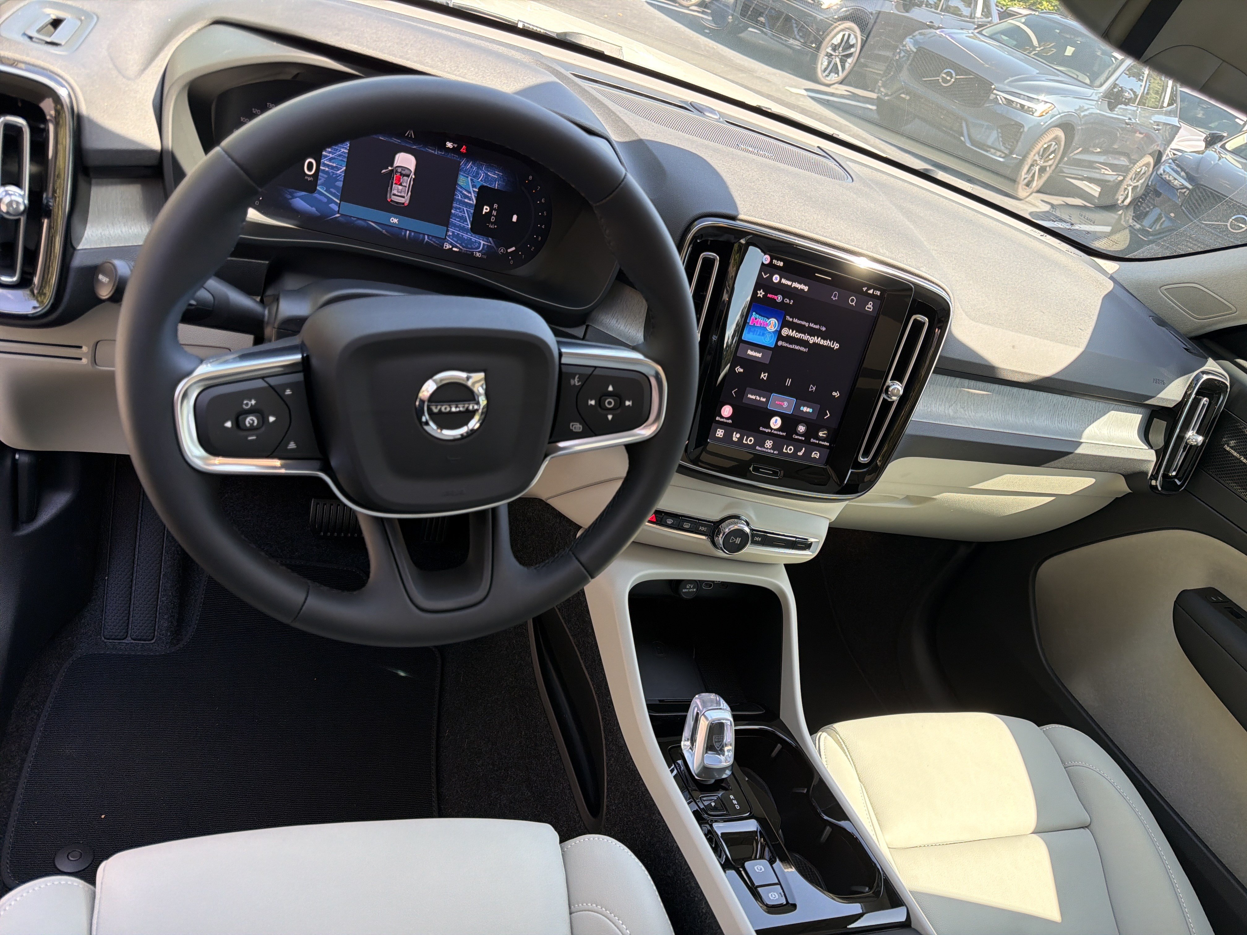 New 2026 Volvo XC40 B5 Ultra w/ Protection Package Premier AWD/4WD image 18