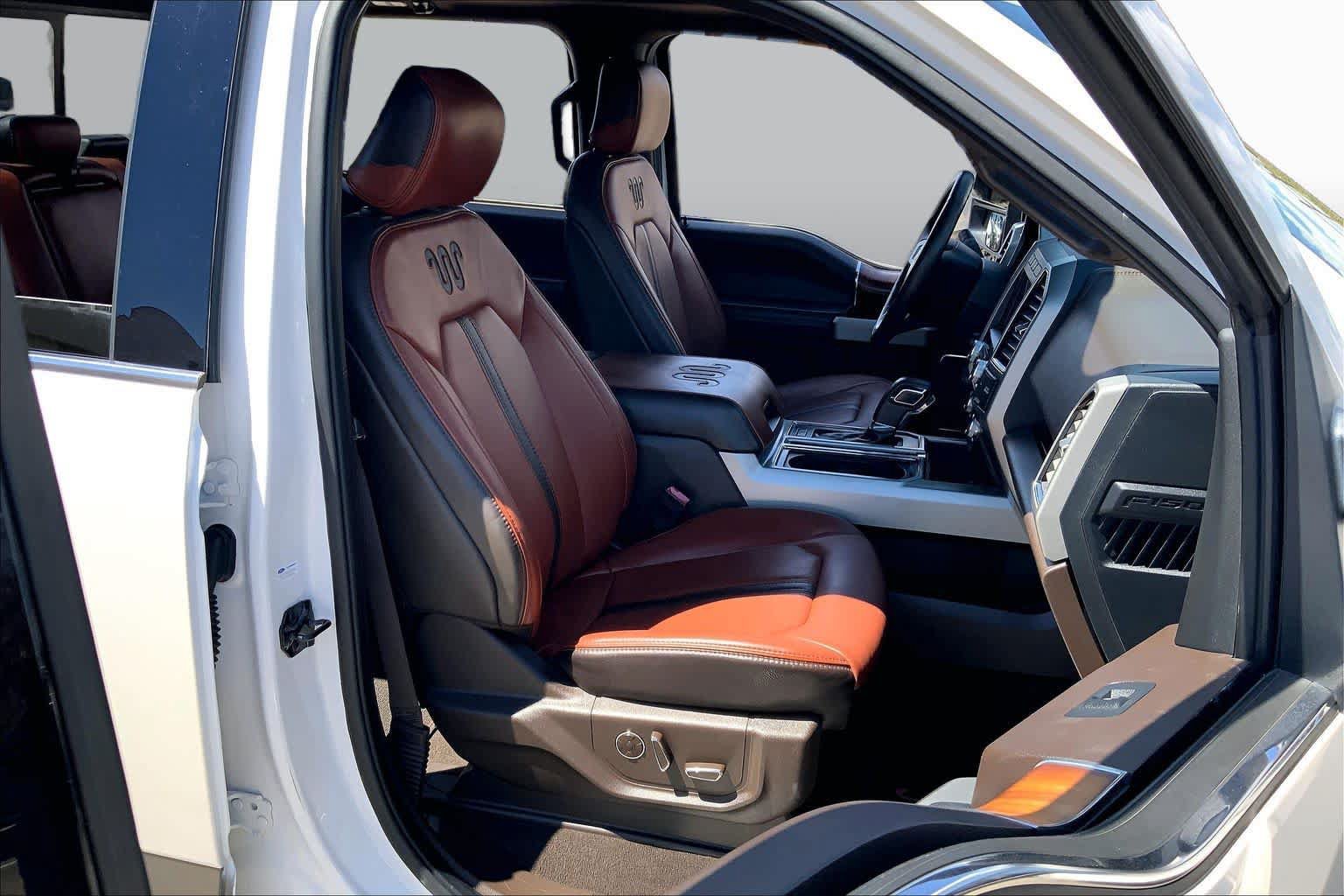 Used 2019 Ford F150 King Ranch w/ Equipment Group 601A Luxury AWD/4WD image 8