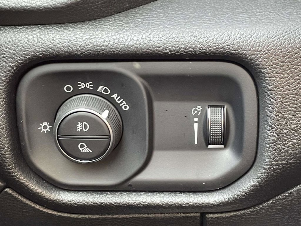 Certified 2024 RAM 1500 Big Horn AWD/4WD image 25