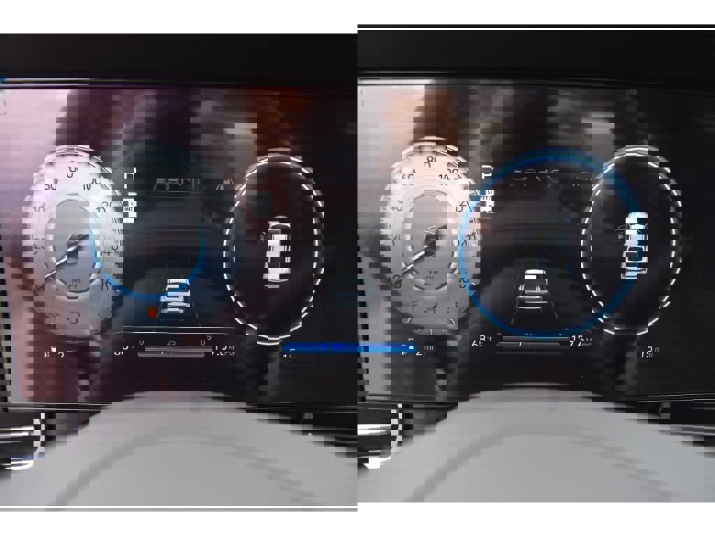 New 2025 Hyundai Elantra SEL image 17