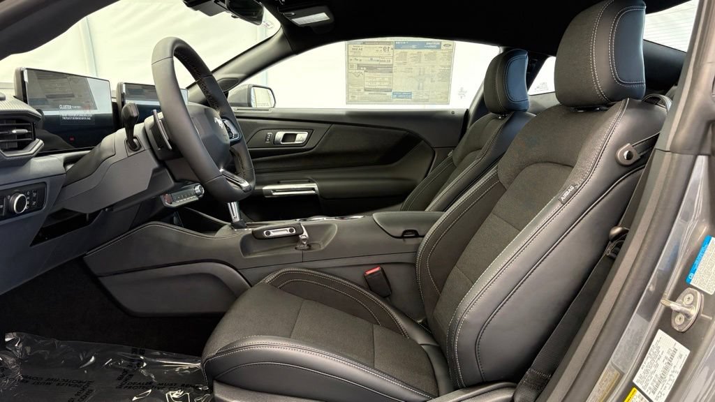 New 2026 Ford Mustang GT w/ GT Performance Package RWD image 11
