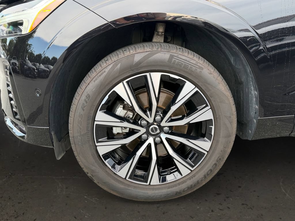 Certified 2024 Volvo XC60 B5 Plus w/ Climate Package AWD/4WD image 27