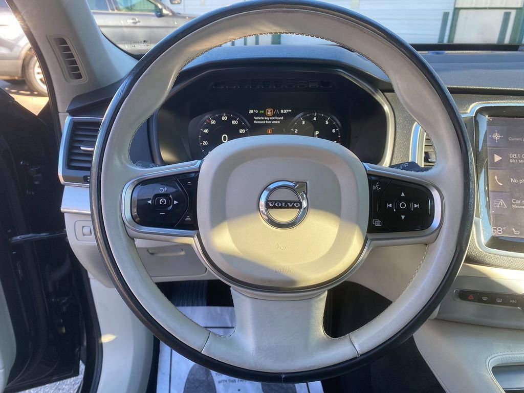 Used 2017 Volvo XC90 T6 Momentum w/ Vision Package image 15