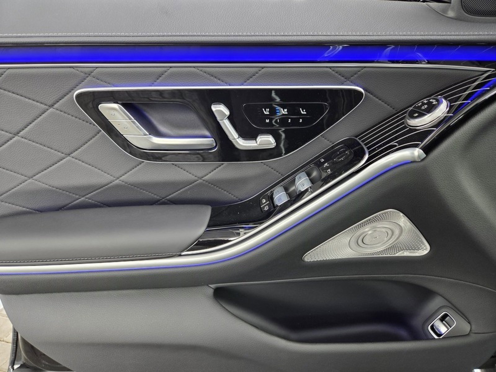 New 2026 Mercedes-Benz S 580e 4MATIC Sedan image 21