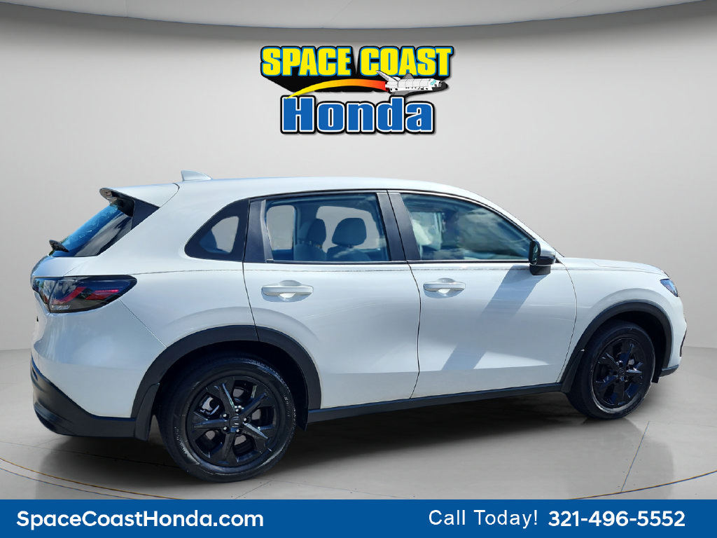 Used 2025 Honda HR-V LX image 3