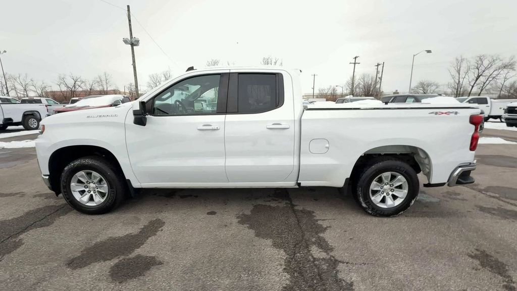 Used 2020 Chevrolet Silverado 1500 LT w/ Convenience Package image 5