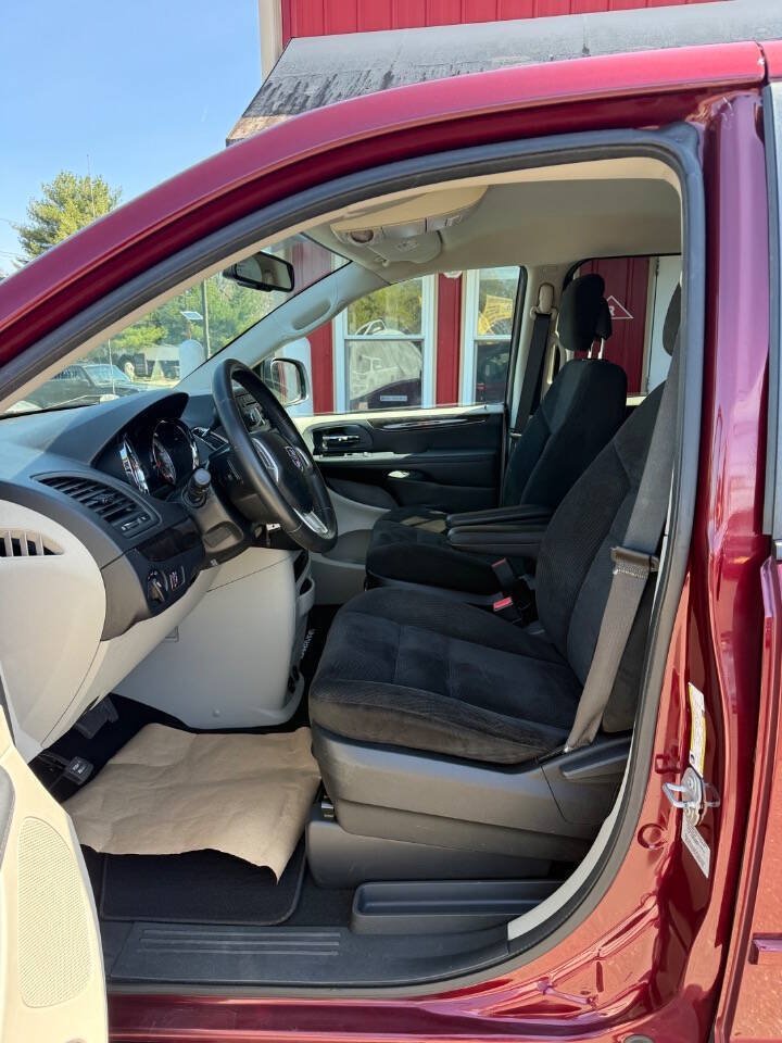 Used 2017 Dodge Grand Caravan SE w/ Power Window Group FWD image 5