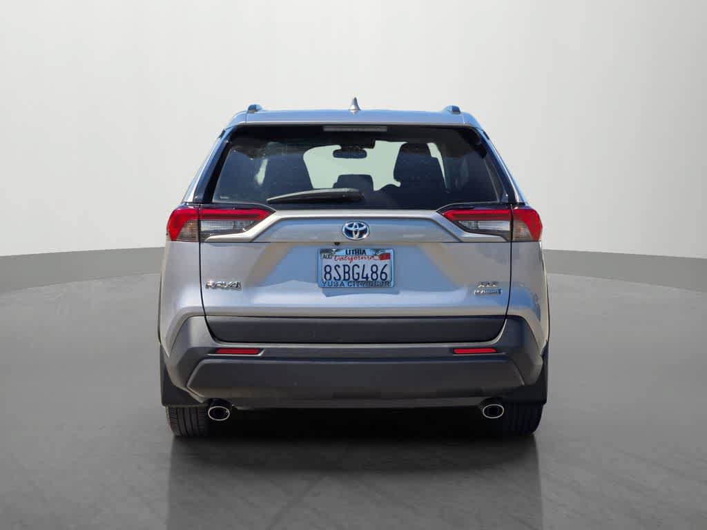 Used 2020 Toyota RAV4 XLE w/ XLE Grade Weather Package AWD/4WD image 5