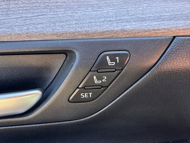 Used 2024 Toyota Grand Highlander Limited image 19