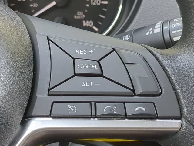 Used 2017 Nissan Rogue S AWD/4WD image 23