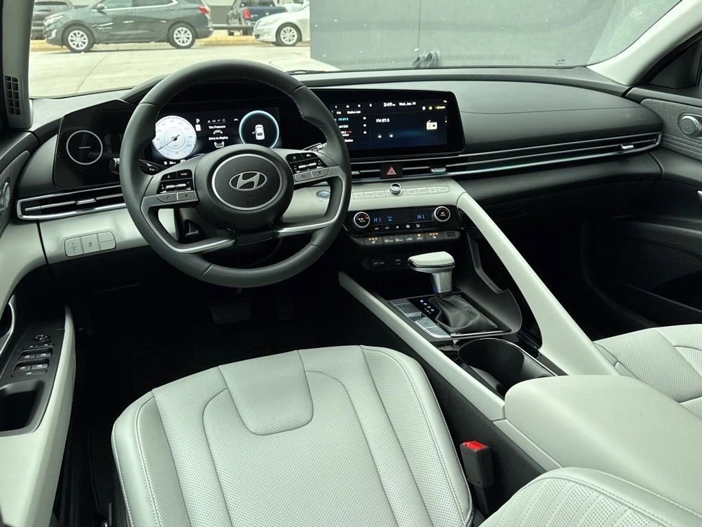 New 2026 Hyundai Elantra Limited FWD image 7