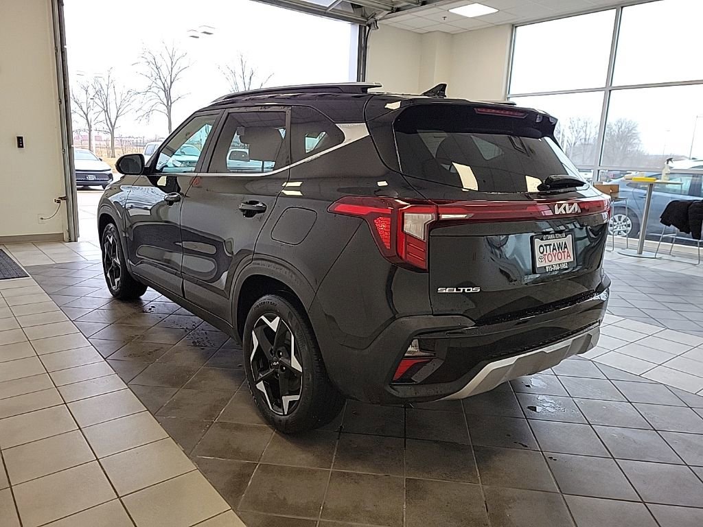 Used 2024 Kia Seltos EX image 8