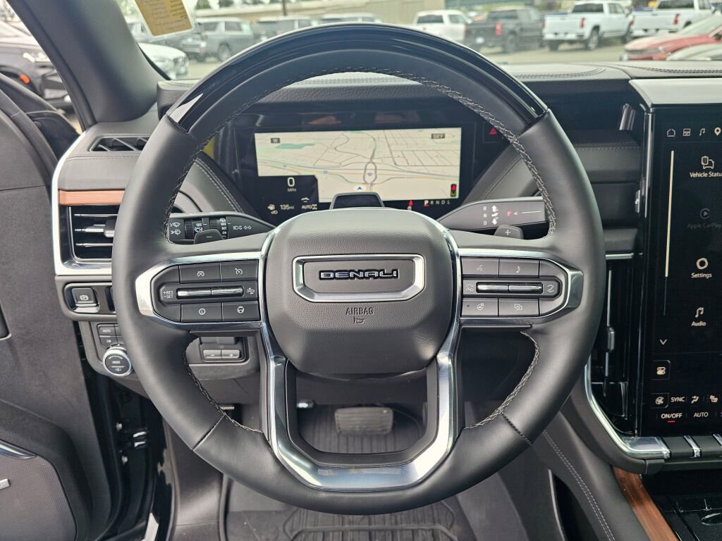 Used 2025 GMC Yukon Denali w/ Denali Reserve Package AWD/4WD image 12