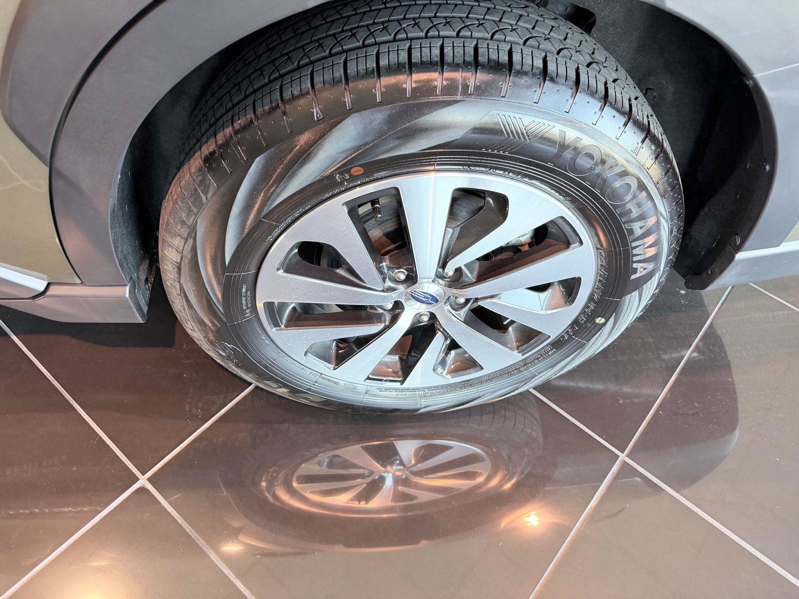 Used 2025 Subaru Outback Premium AWD/4WD image 46