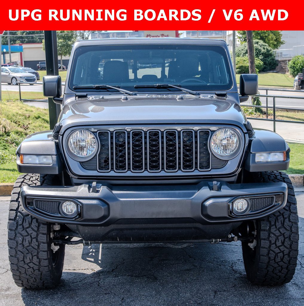 Used 2025 Jeep Gladiator Sport image 2