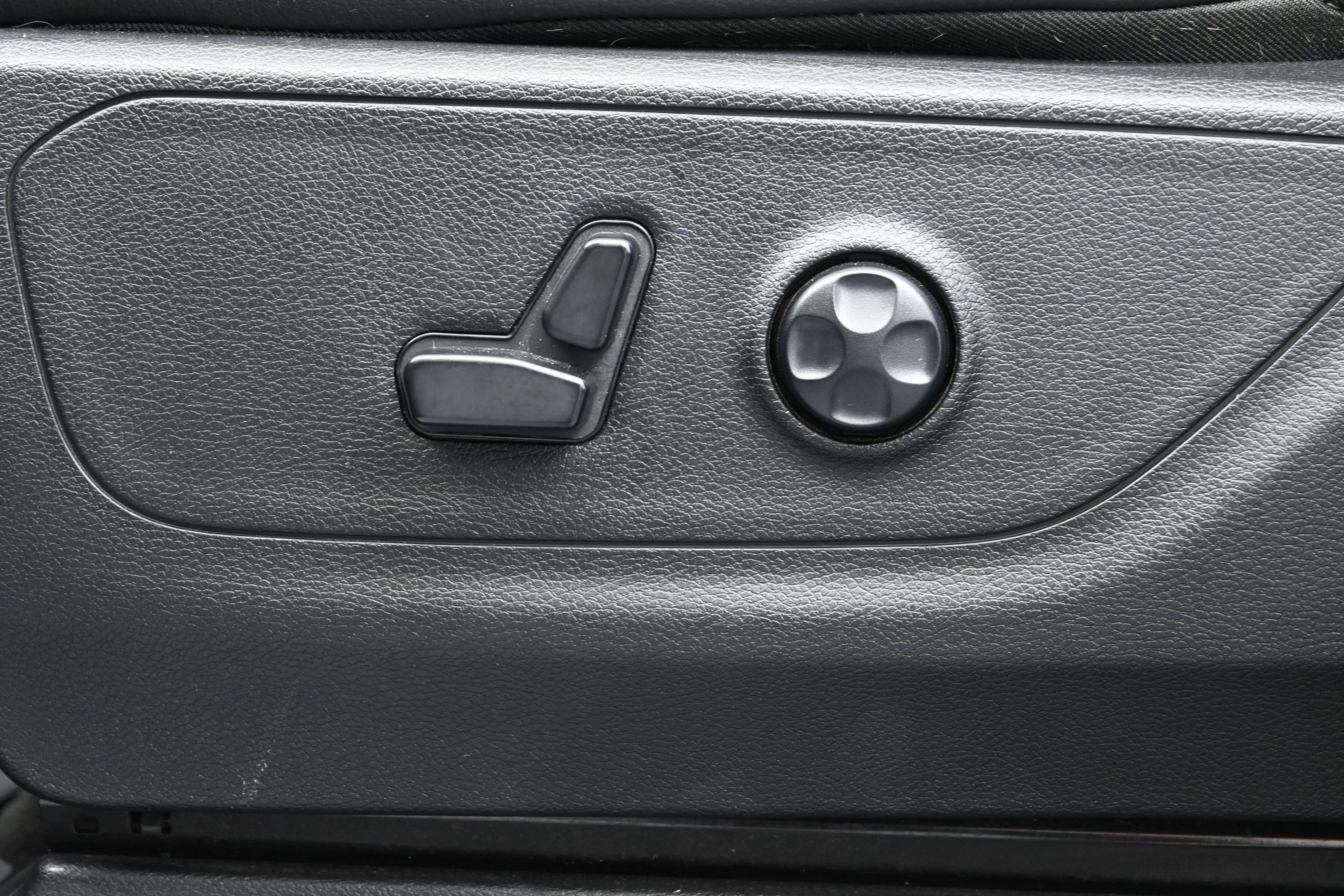 Used 2020 RAM 1500 Rebel w/ Rebel Level 2 Equipment Group AWD/4WD image 10