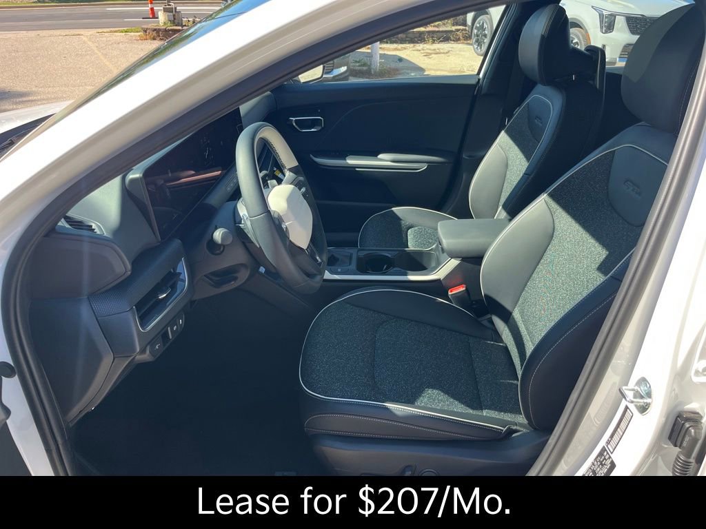 New 2025 Kia K4 GT-Line w/ GT-Line Sunroof Package image 13