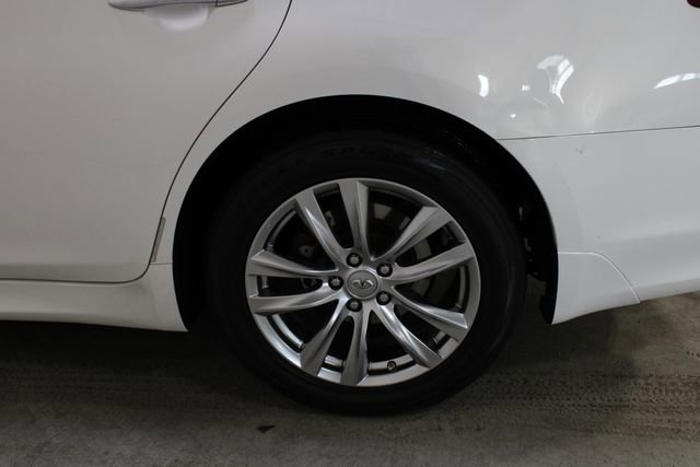 Used 2015 INFINITI Q70 3.7 image 30