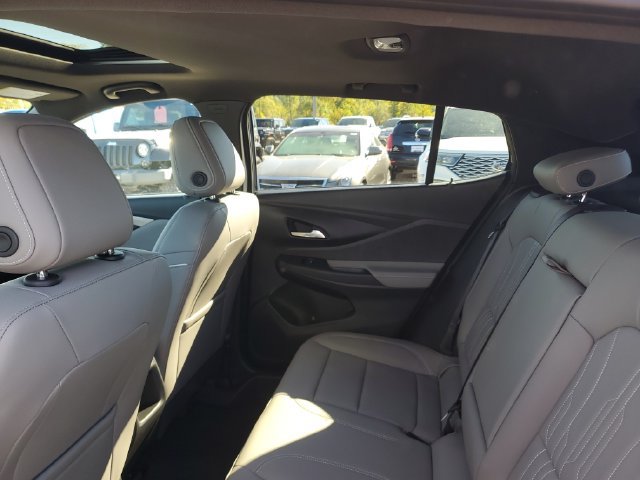 Used 2025 Buick Envista Avenir FWD image 9