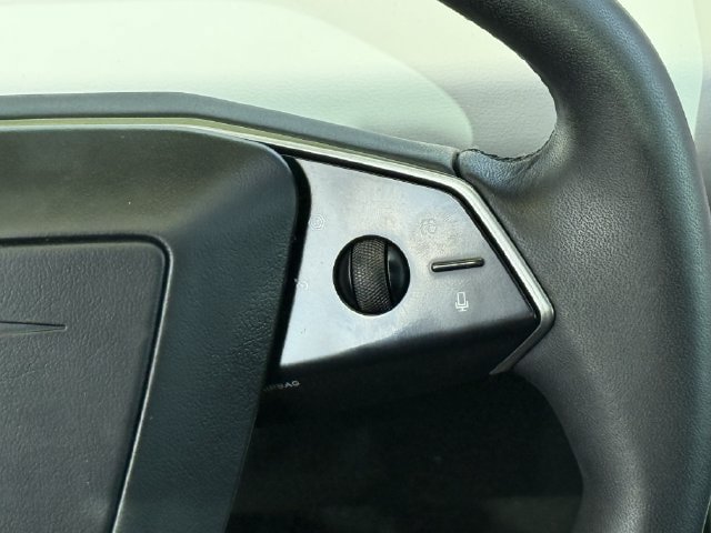 Used 2024 Tesla Cybertruck AWD Crew Cab image 14