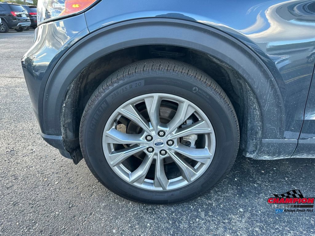 Used 2022 Ford Explorer XLT w/ Equipment Group 202A image 21