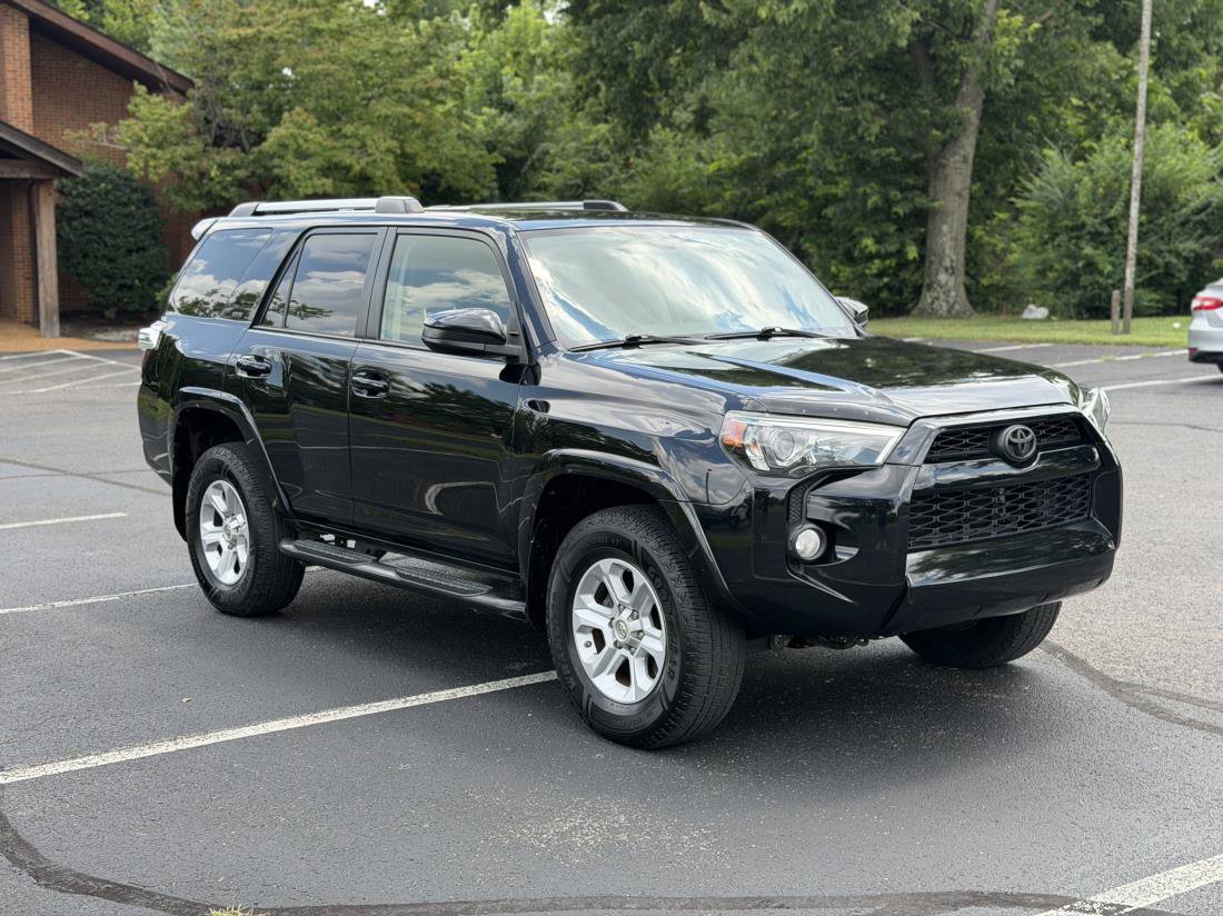 Used 2019 Toyota 4Runner SR5 AWD/4WD image 7
