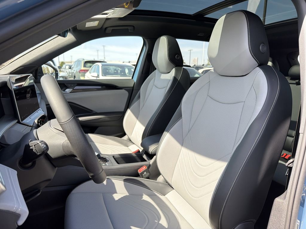 New 2026 Volkswagen Tiguan SE R-Line FWD image 12