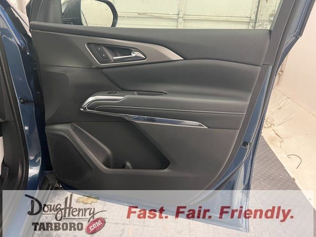 New 2026 Chevrolet Traverse LT w/ Driver Confidence Package FWD image 44
