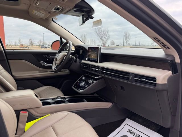 Used 2021 Lincoln Corsair Reserve w/ Elements Package image 23