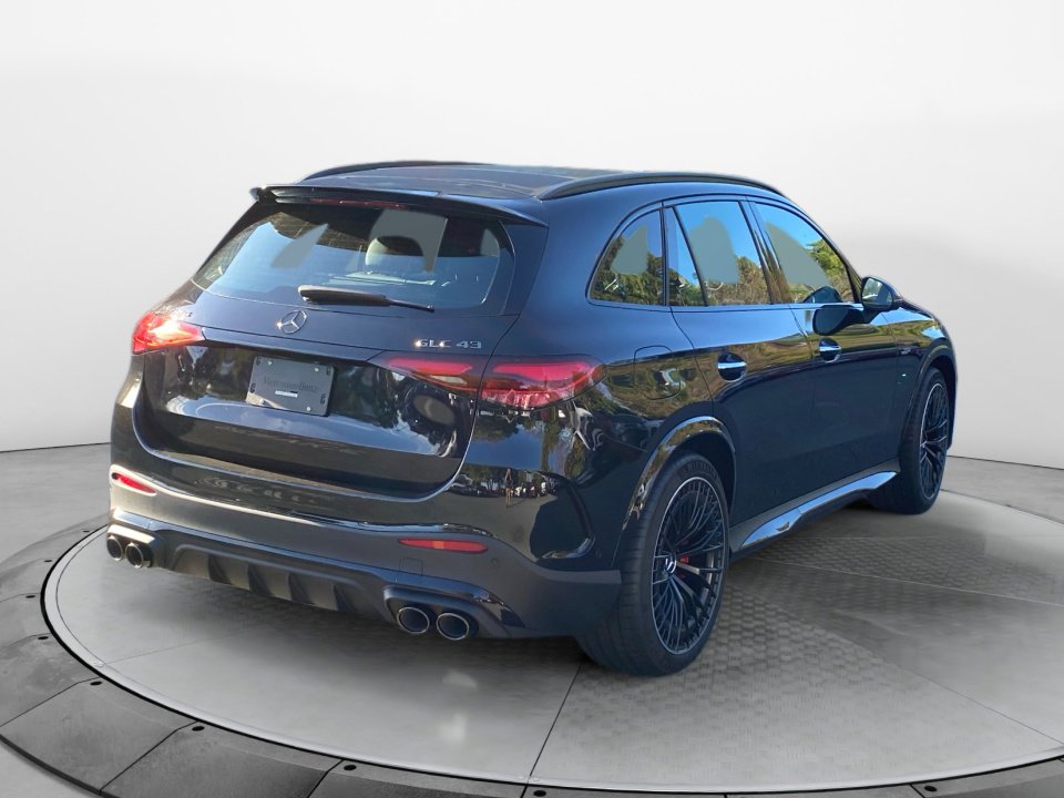 New 2026 Mercedes-Benz GLC 43 AMG 4MATIC image 7