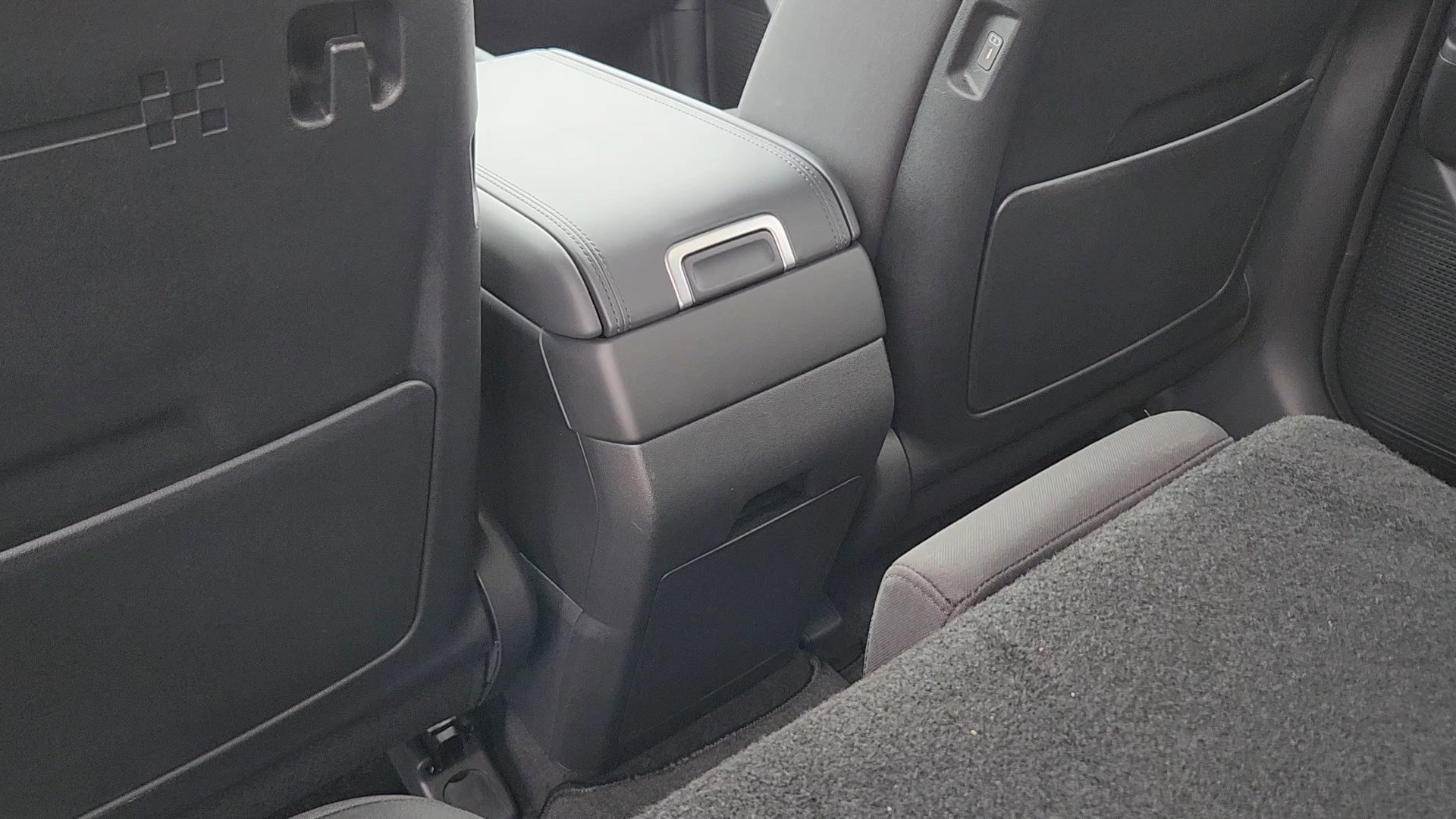 New 2026 Hyundai Santa Fe SE image 17