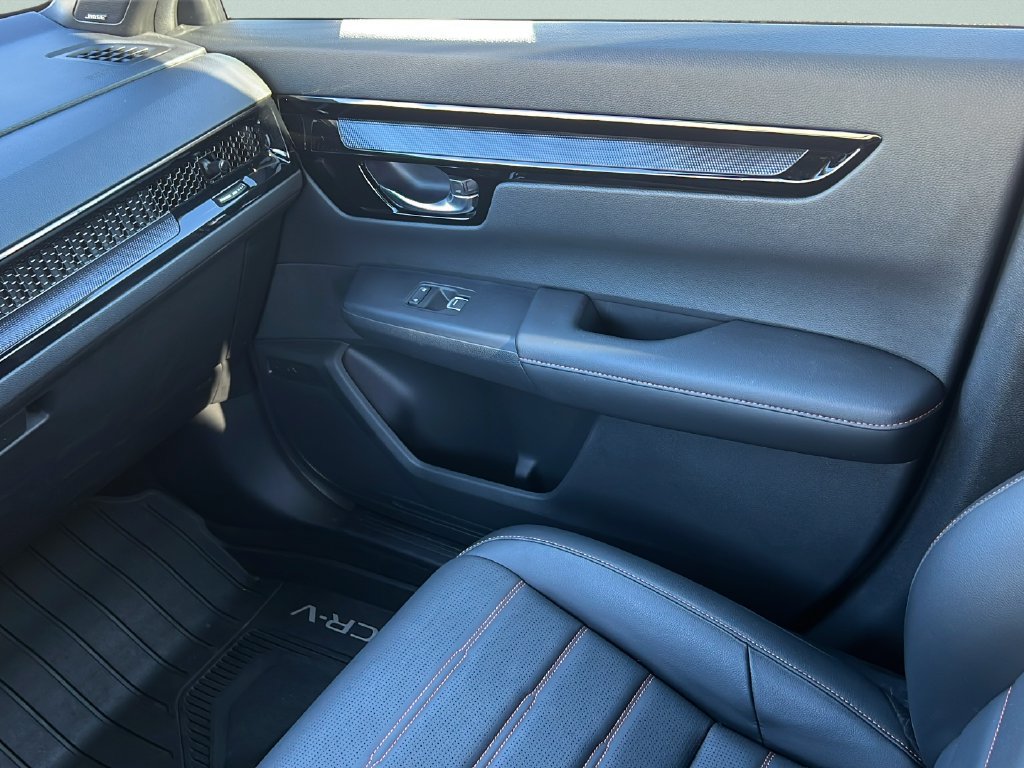 Used 2025 Honda CR-V Sport Touring image 13