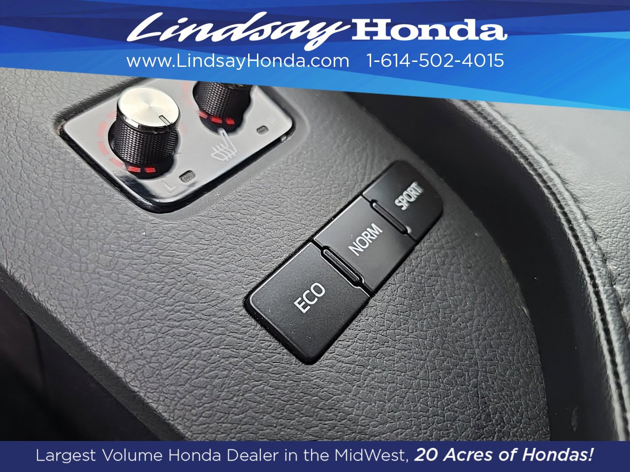 Used 2017 Toyota Avalon XLE image 16