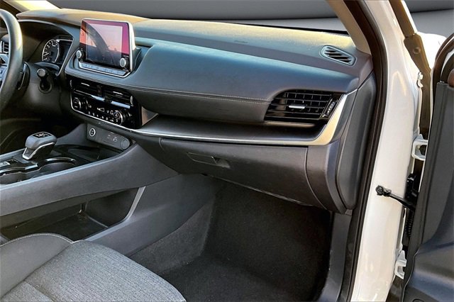 Certified 2023 Nissan Rogue SV image 26