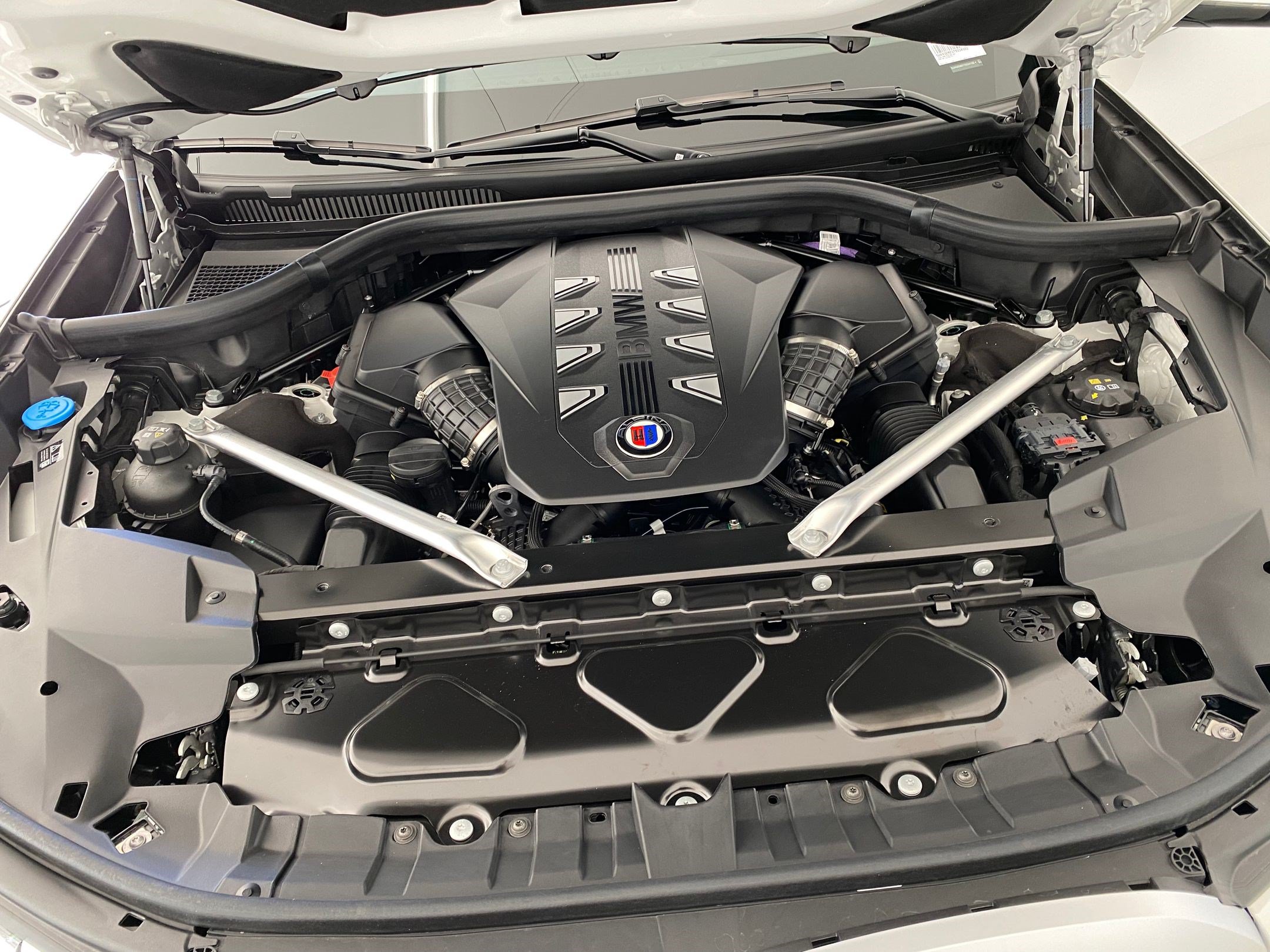 New 2026 BMW ALPINA XB7 AWD/4WD image 33