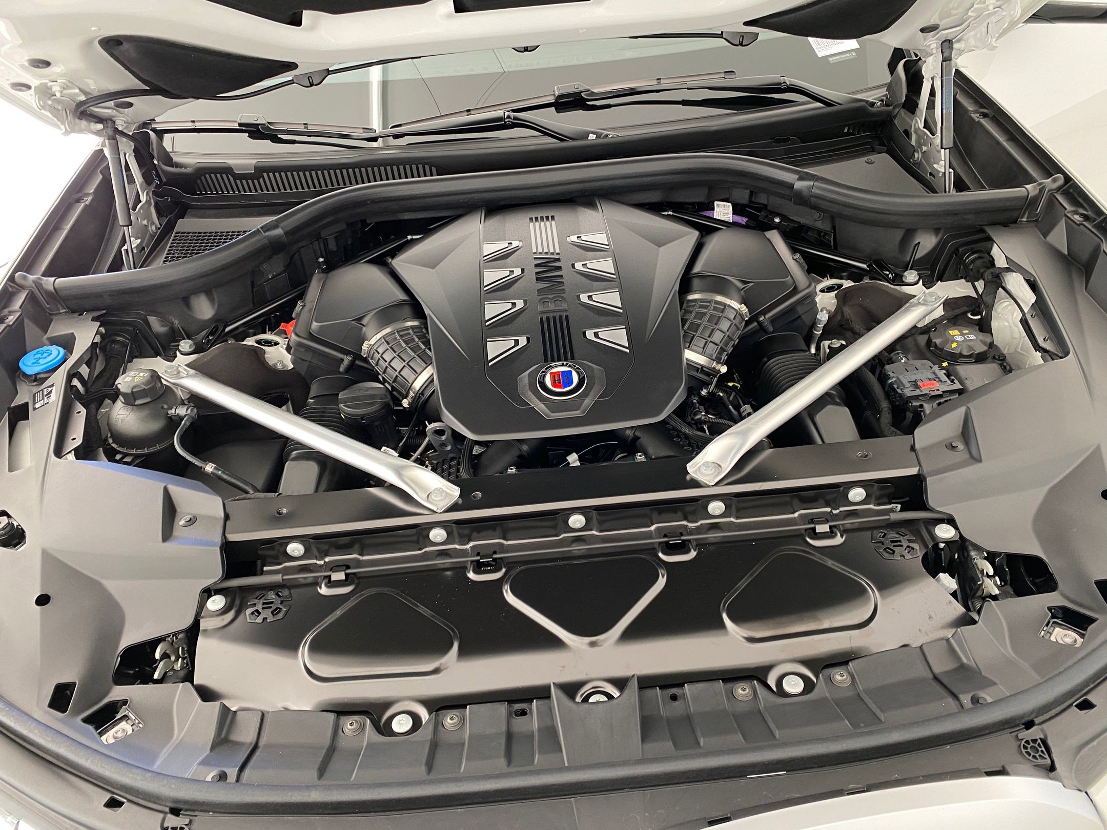 New 2026 BMW ALPINA XB7 image 33