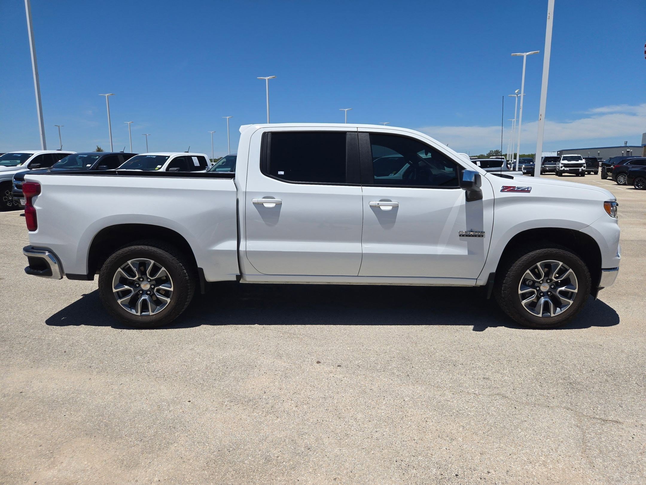 Certified 2026 Chevrolet Silverado 1500 LT AWD/4WD image 2