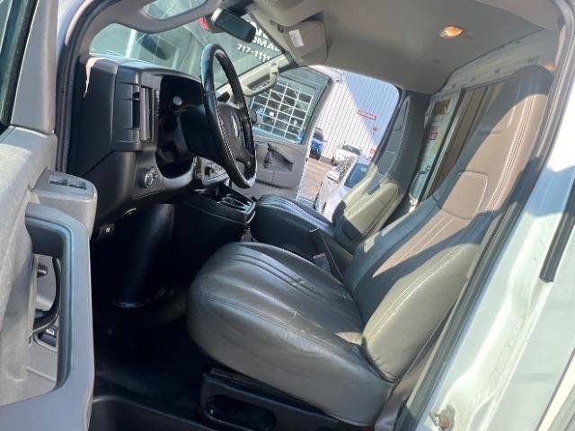 Used 2021 Chevrolet Express 4500 Extended w/ Power Convenience Package RWD image 14