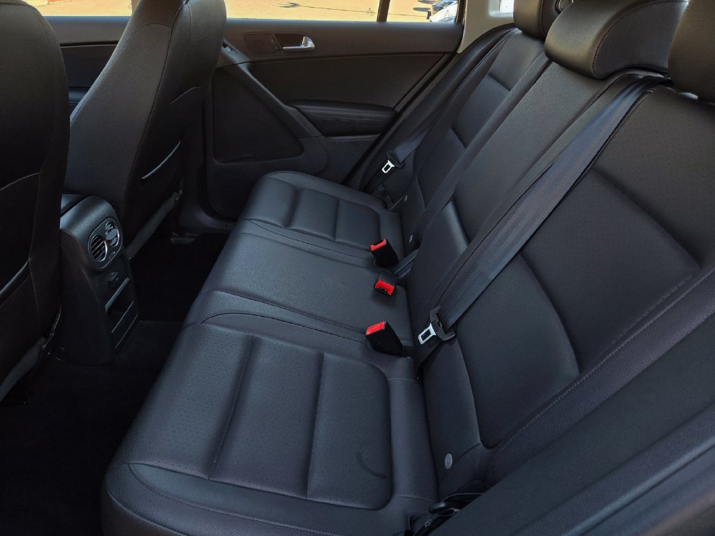 Used 2016 Volkswagen Tiguan S FWD image 13
