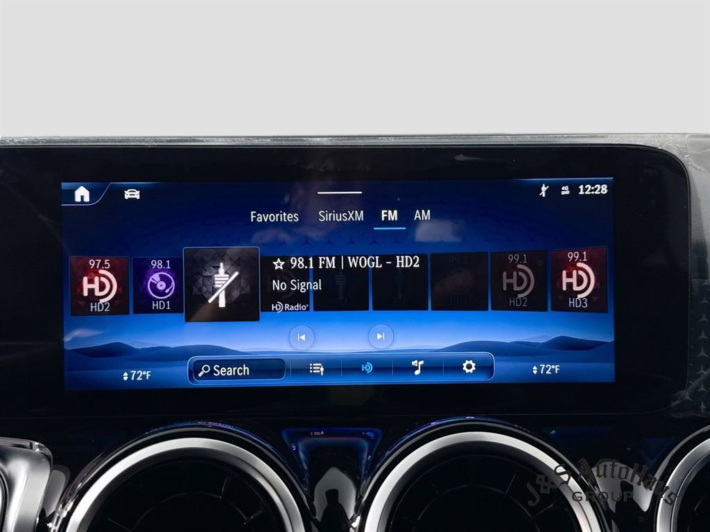 Used 2025 Mercedes-Benz GLB 250 image 16