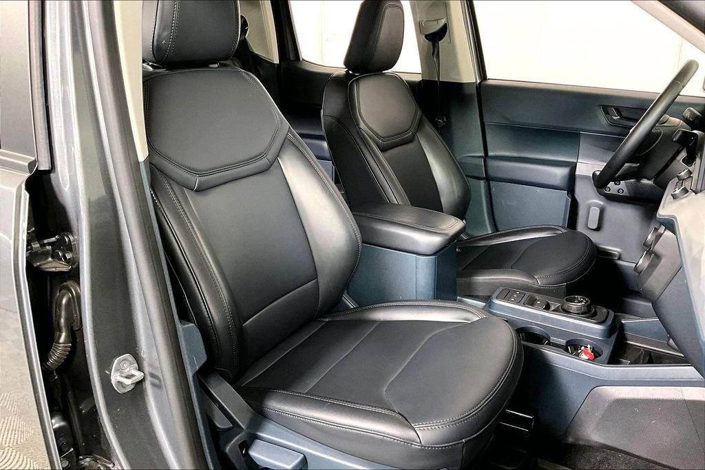 Used 2024 Ford Maverick Lariat w/ Black Appearance Package image 7