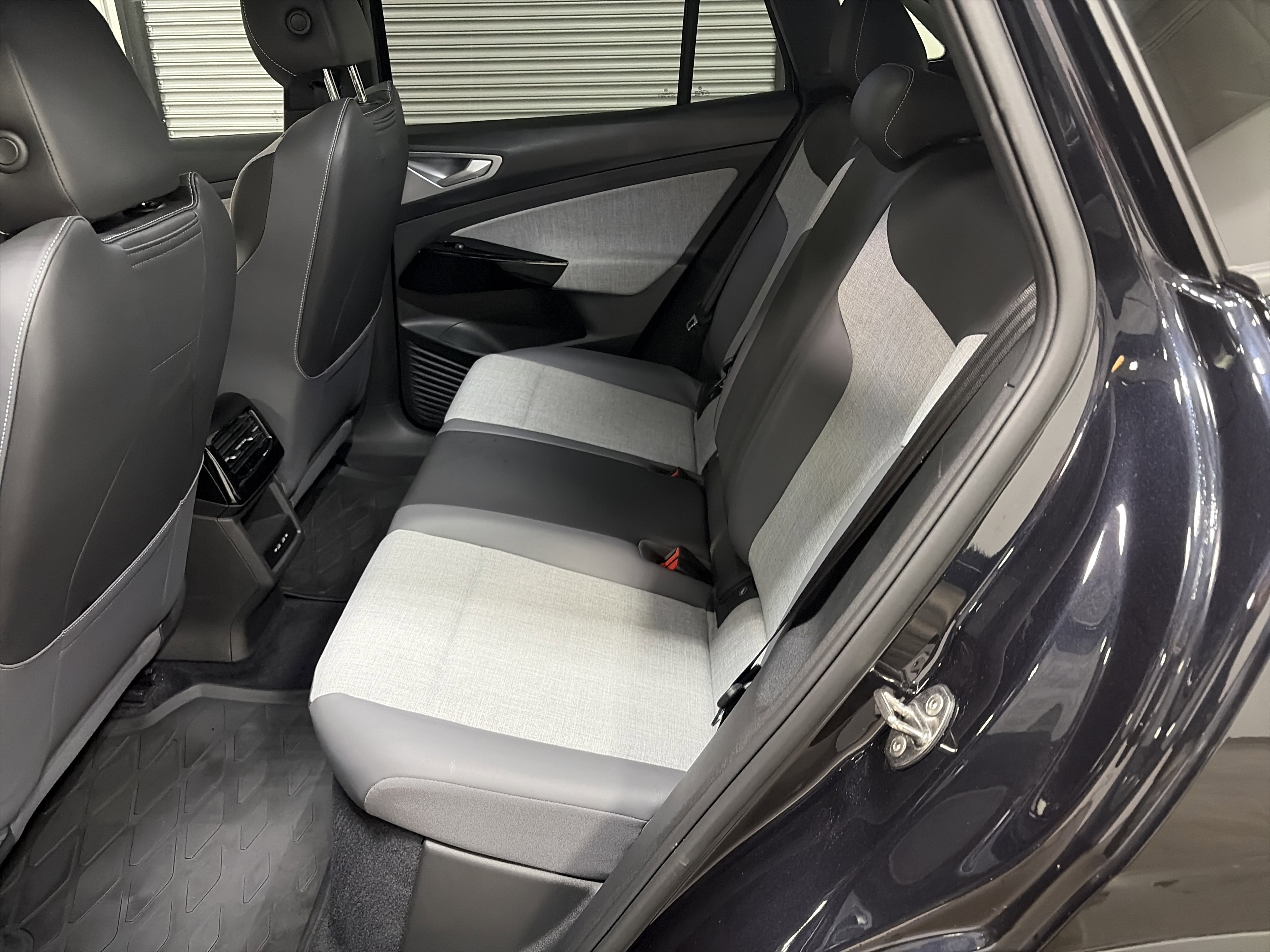 Certified 2024 Volkswagen ID.4 2WD image 25
