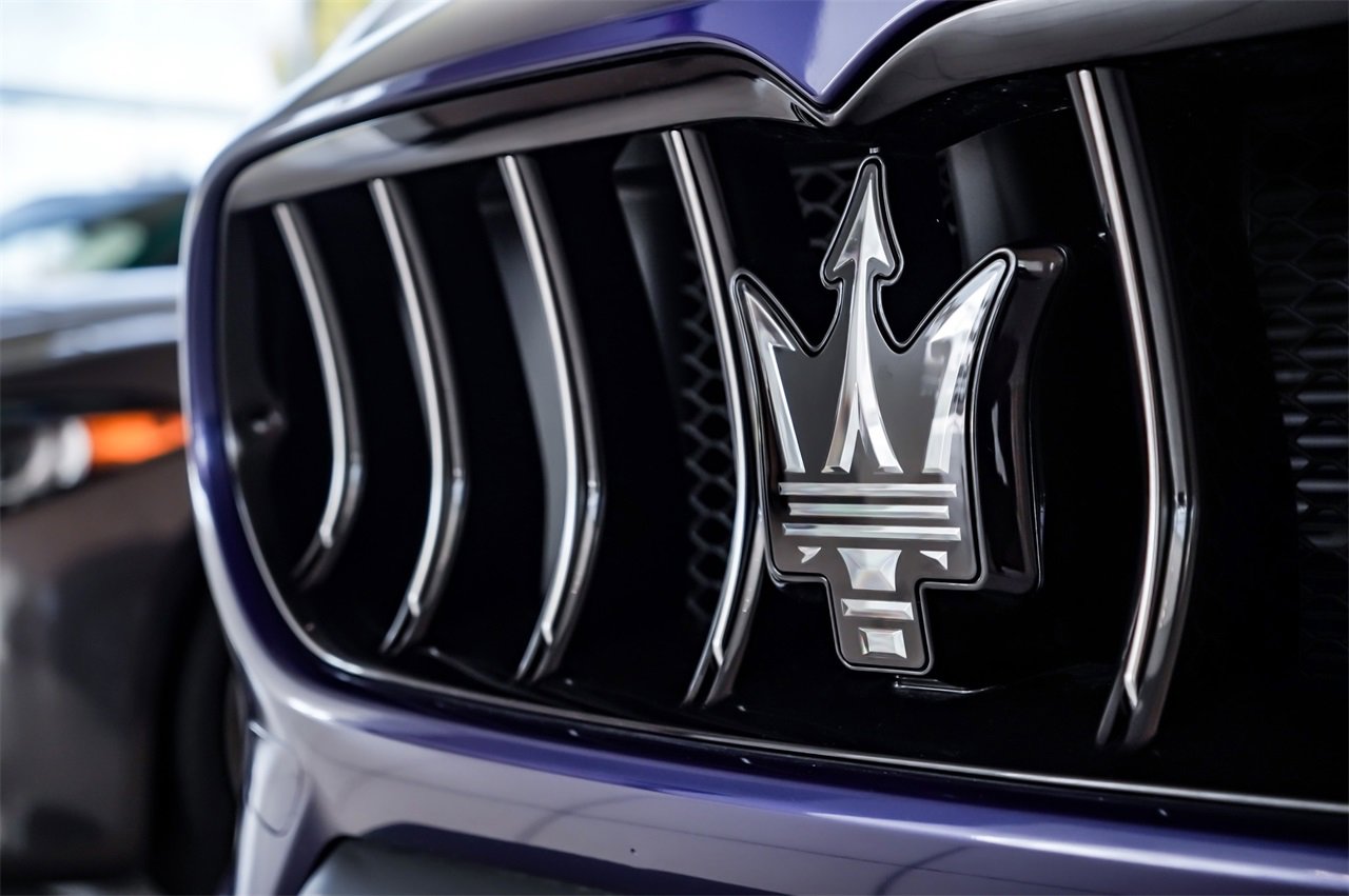 New 2025 Maserati Grecale GT image 11