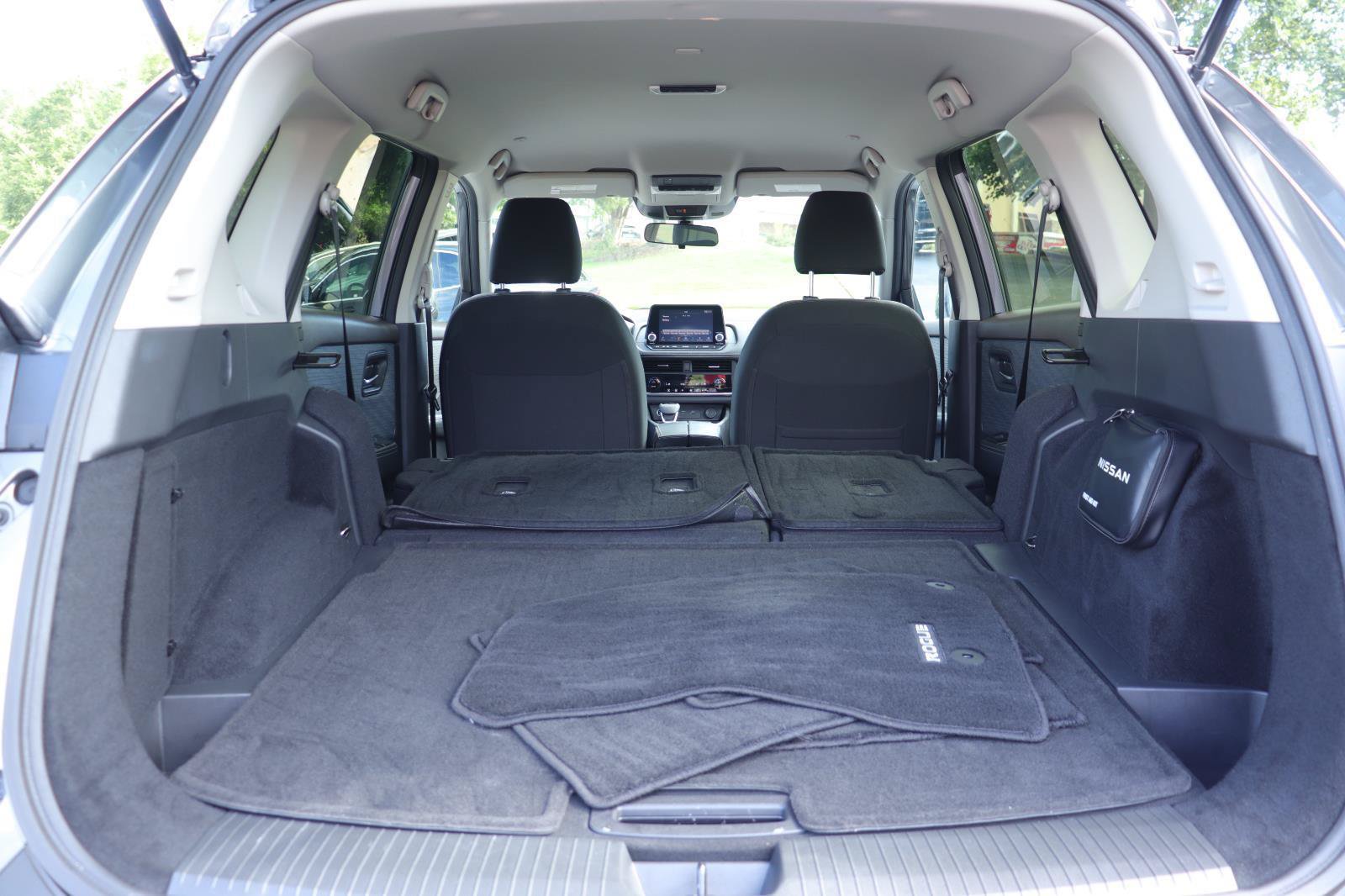 Used 2023 Nissan Rogue SV FWD image 15