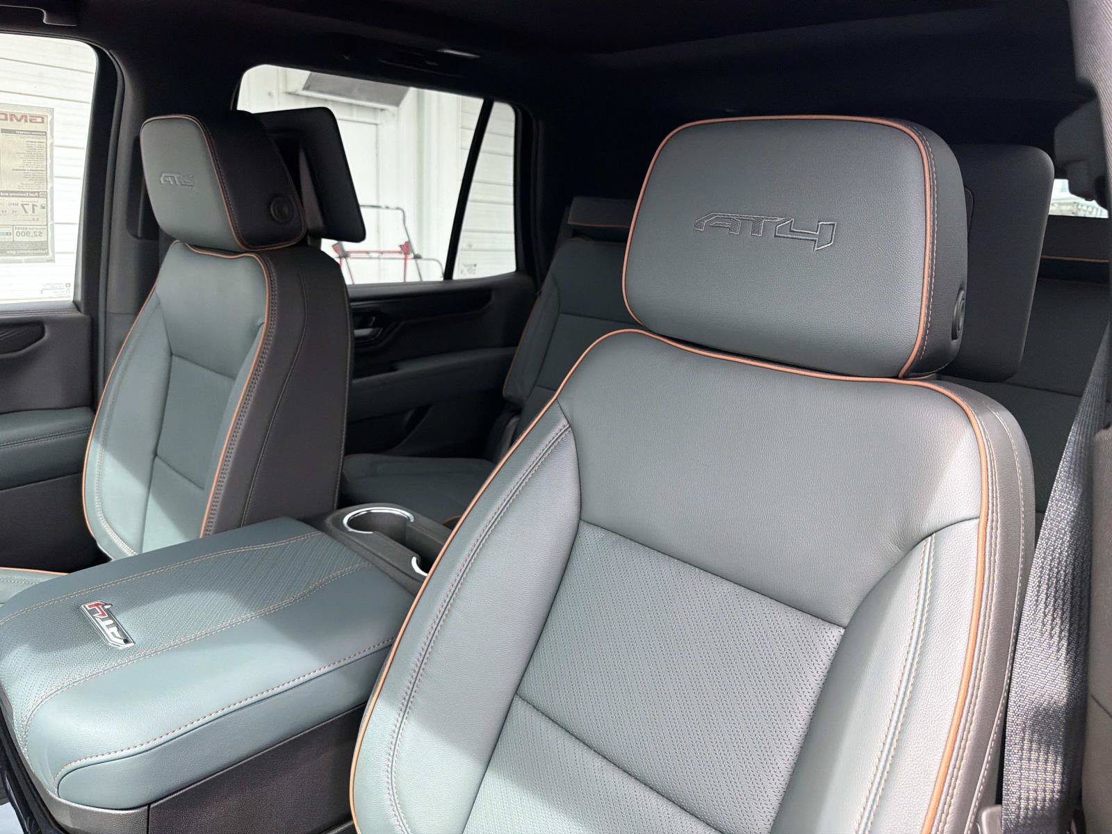 New 2026 GMC Yukon AT4 w/ AT4 Premium Plus Package AWD/4WD image 20