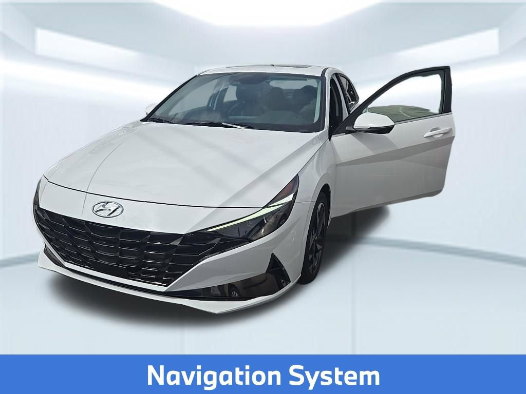 Used 2023 Hyundai Elantra Limited image 2