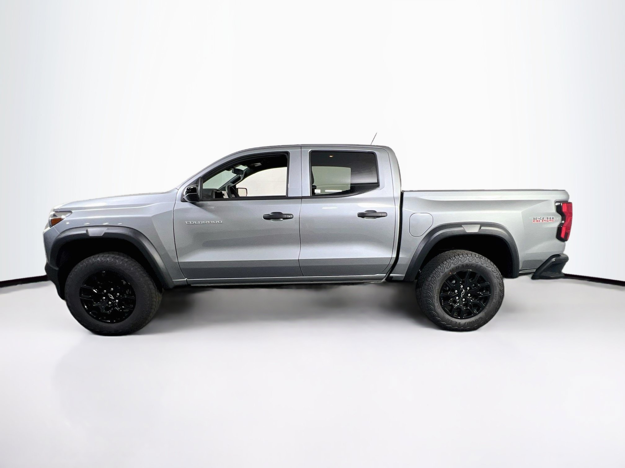 Used 2026 Chevrolet Colorado Trail Boss AWD/4WD image 8