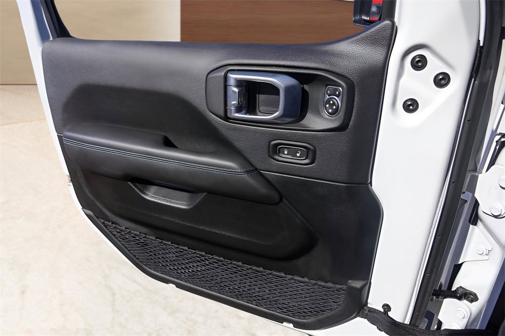 Used 2023 Jeep Wrangler Unlimited Rubicon 4xe image 21